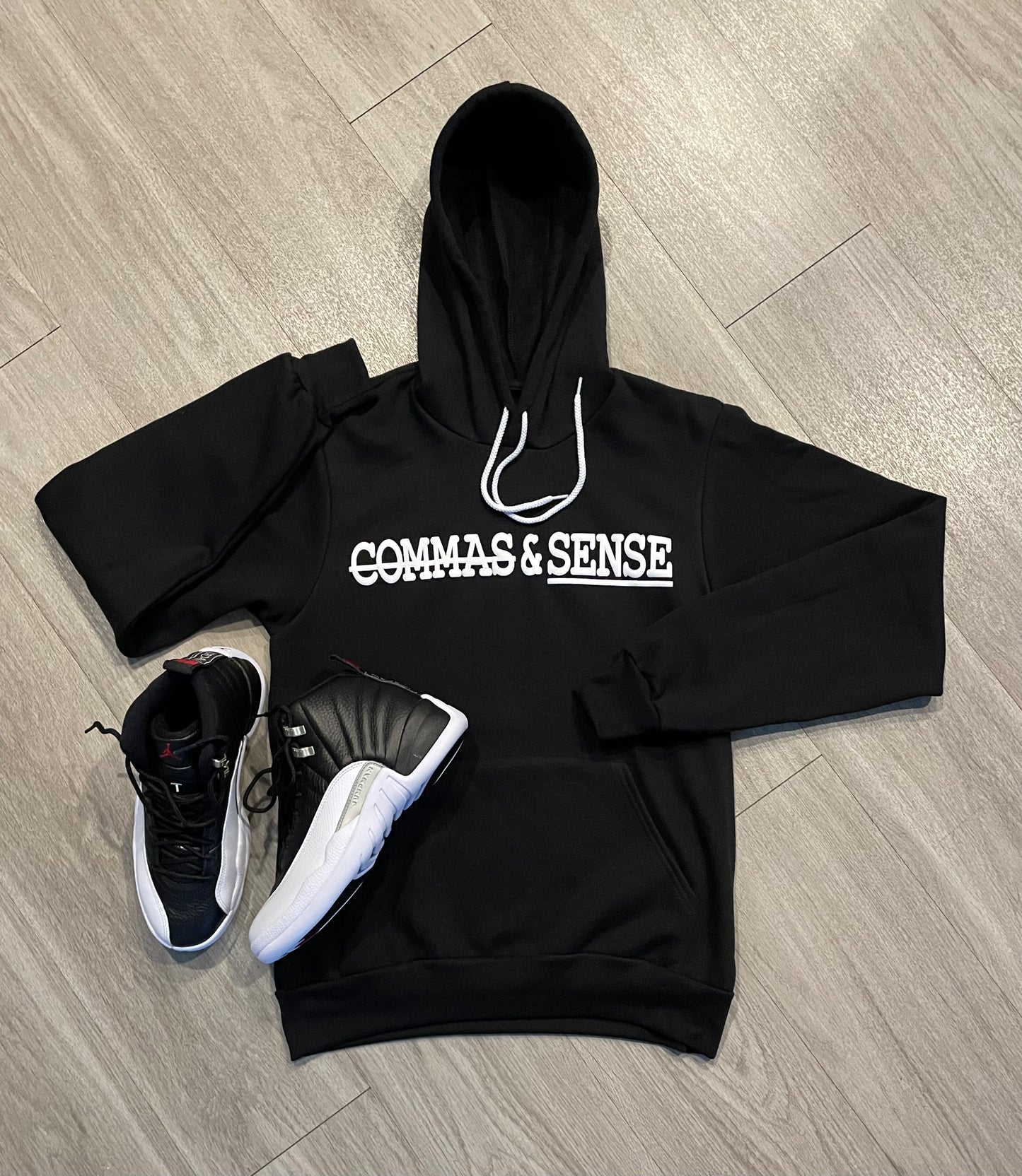 COMMAS & SENSE 3D LOGO HOODIE