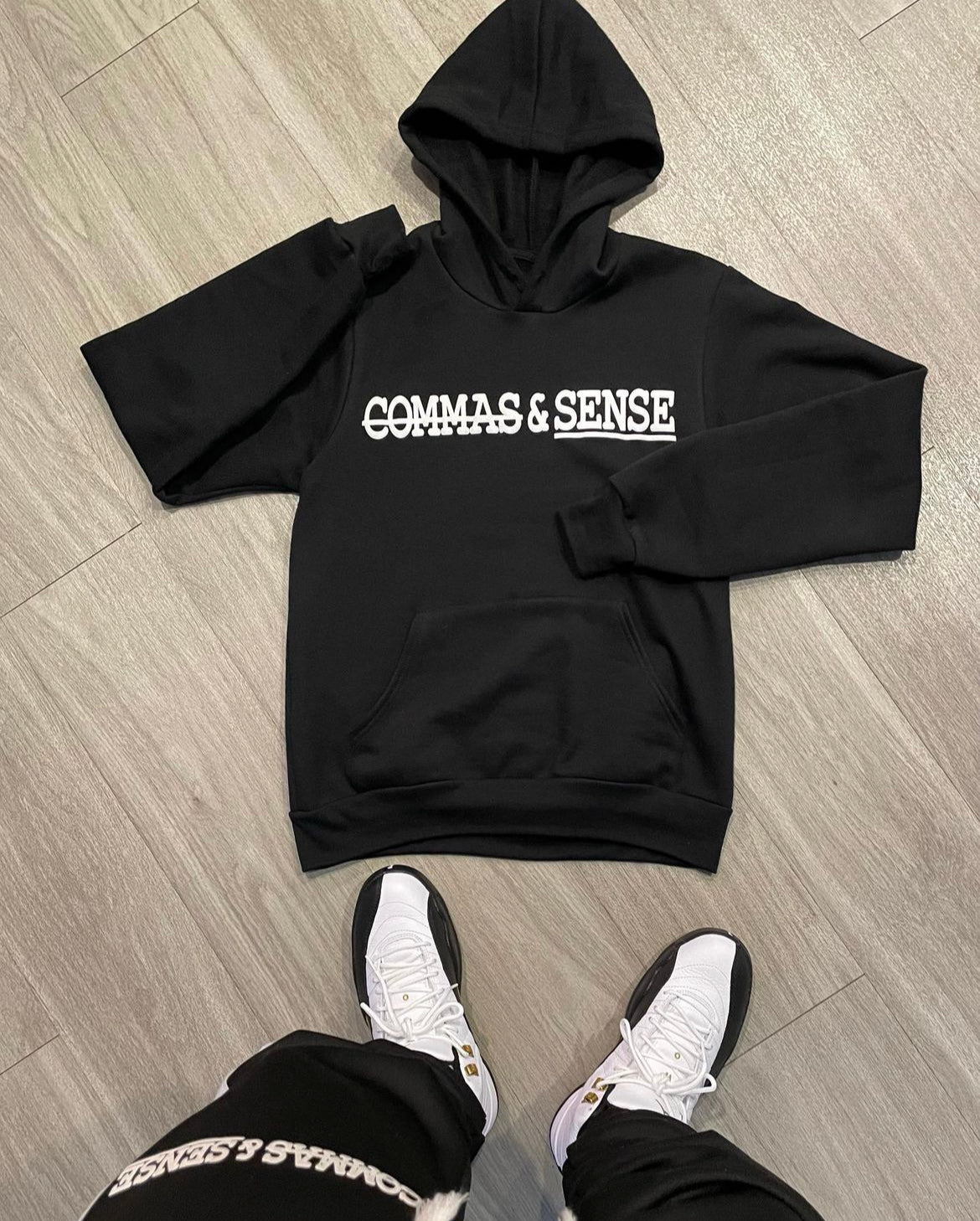 COMMAS & SENSE 3D LOGO HOODIE